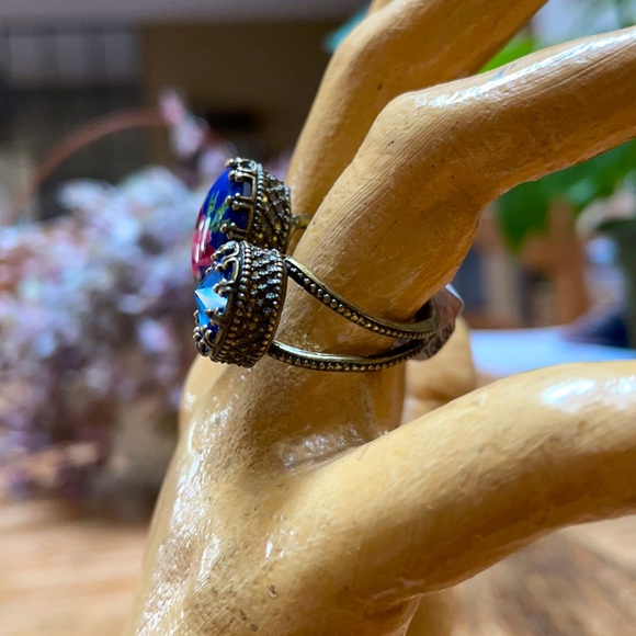 Ring - Picture 2 of 5